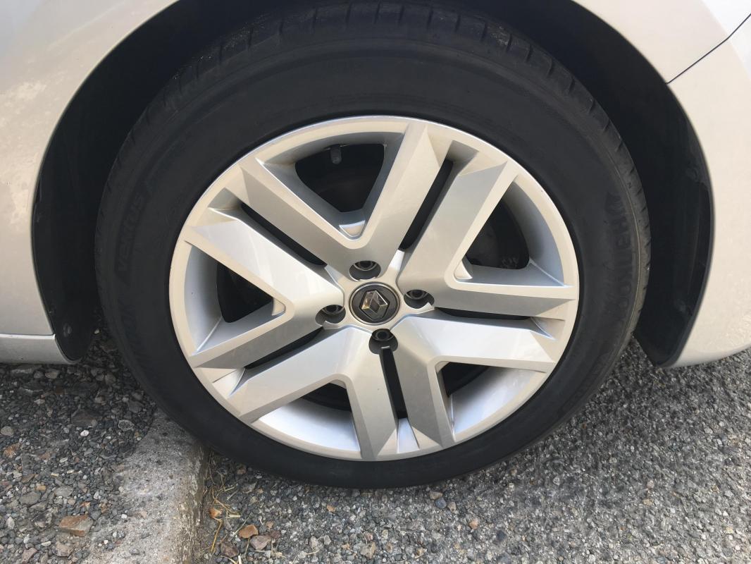 Renault Clio - V TCE 100 BUSINESS