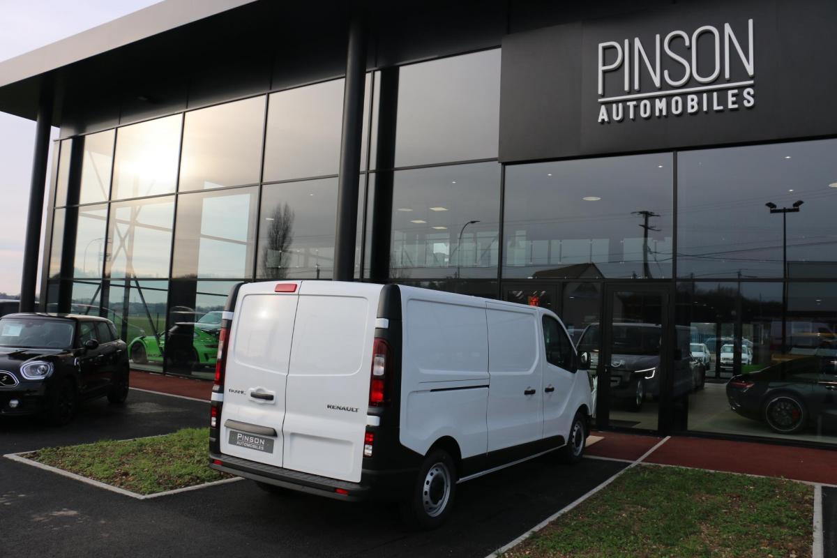 Renault Trafic - L2H1 3000 Kg 2.0 Blue dCi - 150 III FOURGON Grand Confort PHASE 3