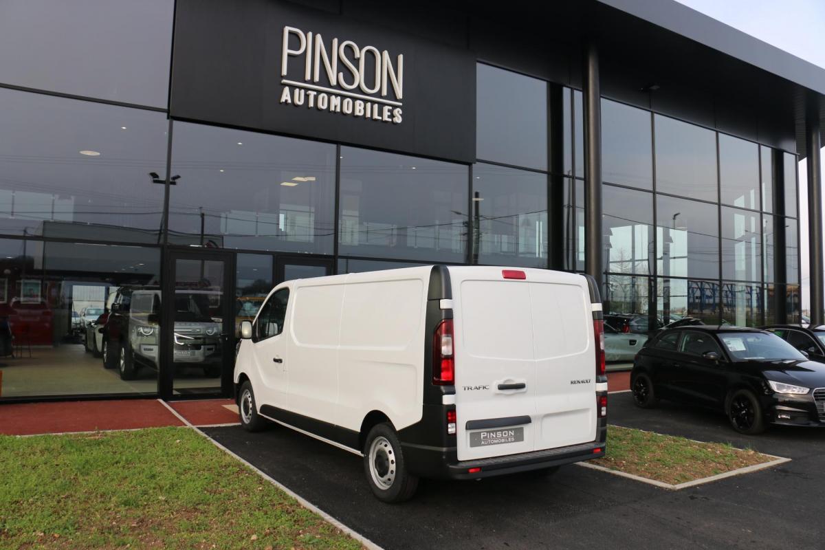 Renault Trafic - L2H1 3000 Kg 2.0 Blue dCi - 150 III FOURGON Grand Confort PHASE 3