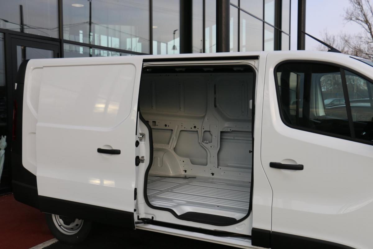 Renault Trafic - L2H1 3000 Kg 2.0 Blue dCi - 150 III FOURGON Grand Confort PHASE 3